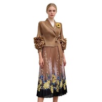 Nouvelle robe plissée imprimée style blazer à manches lanternes brodée avec nœud pour femmes grandes tailles, vente en gros