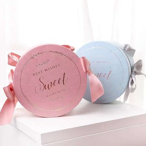 Boîtes en papier en <span class=keywords><strong>carton</strong></span> de surface en daim de luxe avec logo personnalisé pour fournitures d'<span class=keywords><strong>anniversaire</strong></span> et de mariage pour femmes/filles avec poignée en ruban - Product Image 4