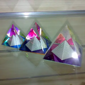 Schreibtisch Ägypten Souvenir Sammler Kristallglas Pyramide Papiergewicht MH-F0481