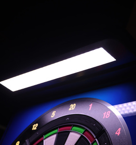 Machine à fléchettes électronique murale avec grand écran tactile de 18,5 pouces, prête à être expédiée - Product Image 6