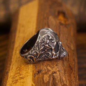 Modern Christian Floral Engraved Skull Ring Alloy Gothic Punk Unisex Women's Finger Ring - Product Image 3