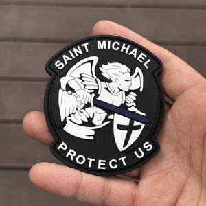 Étiquettes en silicone PVC personnalisées, design personnalisé 2D 3D, patchs en PVC souple pour vêtements - Product Image 1