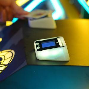 Terminal de lecture de cartes pour zone de jeu intérieure avec Wi-Fi et écran LCD pour le suivi des <span class=keywords><strong>fonds</strong></span> sur les cartes et le système de sécurité du numerique - Product Image 6
