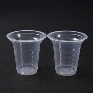 Vente en gros de gobelets en plastique transparent jetables personnalisés avec logo imprimé, avec couvercle, pour boissons froides, bière, café - Product Image 1