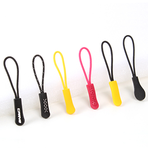 Puxador de Zíper TPU Personalizado com Logotipo, Aba Personalizada para Jaquetas e Mochilas Escolares, Impermeável, Resistente a Rasgos, Tamanho e Cor Personalizáveis - Product Image 6