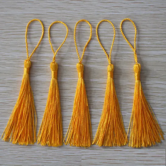 2020 High Quality Small Tassel Fringe Keychain Leather Tassel for Women Cellphone Bag Accessory Decorative Fashion Tassel Fringe