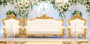 Sofá de Boda Estilo Maharaja con Tallados de Pavo Real, Diseño de Lujo Desmontable, Material de Madera Tratada, Sofá Dorado para Eventos de Boda en EE. UU. - Product Image 3