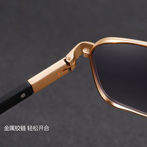 Gafas de Sol Cuadradas de Montura Completa, Coloridas, Estilo Vintage, con Protección UV400 Ligera para Uso Unisex en Exteriores - Product Image 3