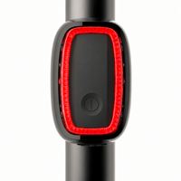 Feu arrière intelligent Carbonrevo avec fonction de freinage automatique – Pièce de rechange de haute qualité compatible pour la circulation urbaine – Premium et durable