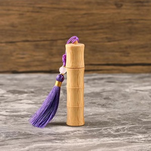 Rollo de diseño de nudo de bambú natural en botella 10ml Mini <span class=keywords><strong>Perfume</strong></span> de aceite esencial Botella a prueba de luz para aceite de esencia con borla - Product Image 3