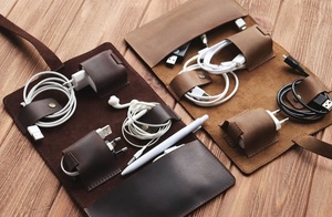 Pour Airphone Organizer Pouch Gardien de câble en cuir - Product Image 3