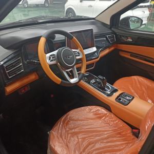 Vehículo Eléctrico de Cinco Puertas y Cuatro Asientos, Doble Fila, Asientos de Lujo Automáticos, Nueva Energía, con Autonomía de 301-400 km y Motor de 200-250 kW - Product Image 5