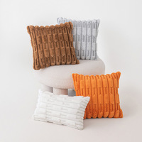 Nouvelle tendance 2025 : Housse de coussin en peluche simple, taies d'oreiller bohèmes pour la décoration de la maison, du canapé et de la chambre à coucher, cadeaux du Nouvel An, vente en gros