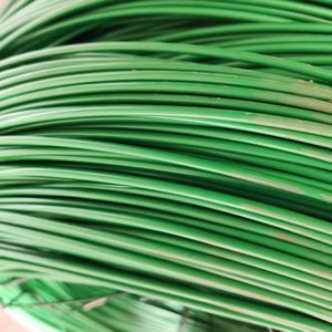 Fio Plano Galvanizado a Quente com Revestimento de PVC de Alta Qualidade, Cores Personalizadas, 2.0/3.0mm, 50kgs/rolo, para Dobragem e Corte de Telas de Cercas - Product Image 2