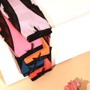 Braguitas Cómodas y Transpirables para Mujer, Diseño de Encaje de Color Sólido, Bragas con Soporte, ODM OEM, Ropa Interior de Tallas Grandes para Mujer - Product Image 4