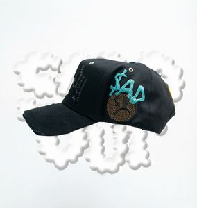 <span class=keywords><strong>Gorra</strong></span> de béisbol de gamuza de diseñador de alta calidad con ala ancha, bordado de diamantes de imitación y detalles en cromo dorado 24k, El Hat - Product Image 5