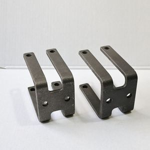 Support de fixation épaissi Hesheng Machinery pour pièces de pliage et d'estampage, support de montage en métal pour accessoires de garde-corps - Product Image 1