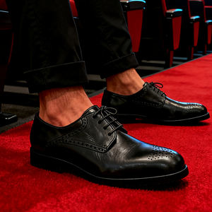 Scarpe da Uomo alla Moda Autunnali Leggere Super-Traspiranti Scarpe Business Comode con Punta Affusolata e Lacci Stile Oxford - Product Image 1