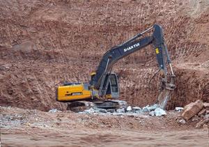 Excavatrice SHANTUI de 22 tonnes SE220LC avec système de contrôle hydraulique et électronique de premier ordre mondial - Product Image 3