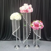 Support de fleurs en acrylique en cristal clair centres de mariage, Vase de lustre de décorations de route en acrylique pour la réception de mariage