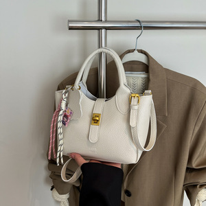 Korean Style Single Shoulder Crossbody <b>Bag</b> <b>Women's</b> New Trendy Fashion Versatile Handheld Bucket <b>Bag</b> Durable PU Material - Product Image 4