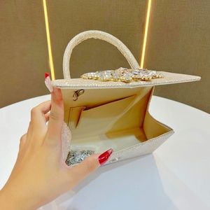 Sacs de soirée rétro pour femmes, tendance, avec strass et chaîne, petits sacs carrés à bandoulière, pour mariage et soirées - Product Image 4