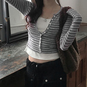 Camiseta de manga larga con pliegues a rayas, estilo simple y casual, ajustada y entallada, versátil y a la moda. - Product Image 4