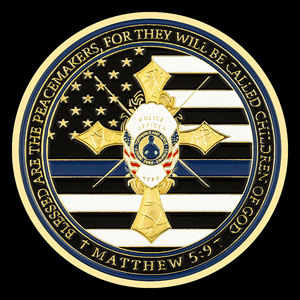 Pin de recuerdo Thin Blue Line <span class=keywords><strong>Peacemaker</strong></span>, diseño de bandera de EE. UU. Chapado en oro, moneda de desafío conmemorativa coleccionable - Product Image 1