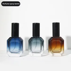 Botella de Perfume de Vidrio Cuadrada de 10 ml, Diseño Degradado de Alta Gama, Impresión Serigráfica, Recubrimiento UV, Tapa de Rosca, Recargable, Marca <span class=keywords><strong>Laima</strong></span> - Product Image 1