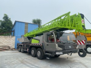 Grue mobile tout-terrain Zoomlion ZTC500H de 50 tonnes en excellent état avec puissance hydraulique stable - Product Image 3