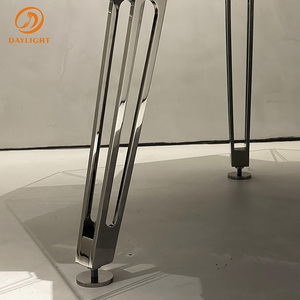 Table de <span class=keywords><strong>poker</strong></span> et de baccarat Texas moderne de luxe en verre cristal pour 8/10 joueurs avec pieds en acier inoxydable pour le divertissement et les jeux - Product Image 6