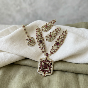 Nuevo collar de color moderno y a la moda con piedra de rubí, conjunto de aretes y tikka, aretes largos, conjunto de joyería nupcial. - Product Image 2
