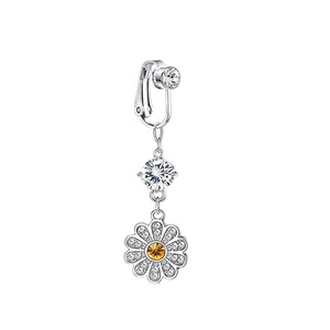Gaby nouvel arrivage <span class=keywords><strong>faux</strong></span> anneau de nombril avec motif de fleurs cz, anneau de <span class=keywords><strong>ventre</strong></span> à clip, sans <span class=keywords><strong>piercing</strong></span>, bijoux de corps - Product Image 3