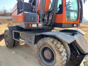 Excavatrice sur pneus Doosan DX210W-9C d'occasion haute performance avec peu d'heures de fonctionnement - Product Image 6