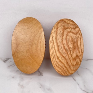 Cepillo Ovalado de Madera de Haya Natural para Mujer y Peine de Masaje con Cerdas de Jabalí y Cojín para un Mejor Cuidado del Cabello - Product Image 3