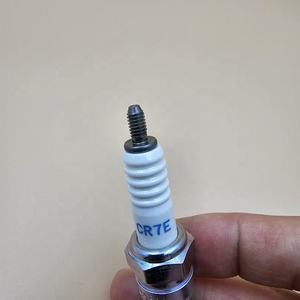 Resistencia de Bujía para Motocicleta CR7E 4578 para <span class=keywords><strong>CBR</strong></span> con Empaque Original Japonés - Product Image 4