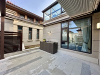 Pergola motorisée en aluminium imperméable avec auvent rétractable pour terrasse extérieure et protection solaire