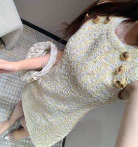 <span class=keywords><strong>Abito</strong></span> color <span class=keywords><strong>oro</strong></span> di lusso di alta qualità con tag ragazze con paillettes scintillante passerella in Tweed <span class=keywords><strong>Mini</strong></span> <span class=keywords><strong>abito</strong></span> con bottone in Tweed decorato con bottone in Tweed - Product Image 6