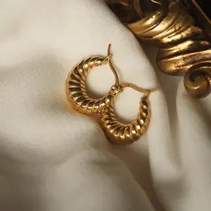 2020 neue Ankünfte Hohe Qualität Kleine Gold Überzogene Edelstahl Hoop Ohrringe Dicken Gold Hoop Ohrringe