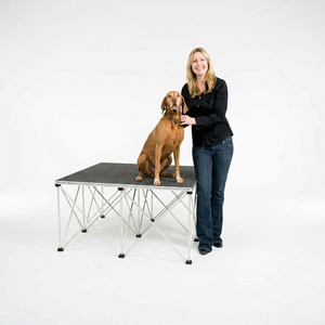 Plateforme de scène pliable en aluminium RK avec rampes et marches, pour usage extérieur - Product Image 1