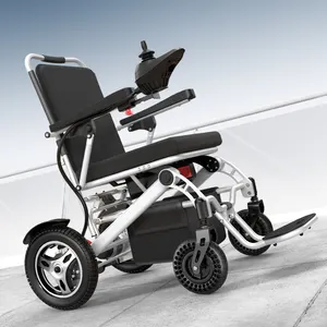 كرسي كهربائي بعجلات محمول ويمكن طيه ويتميز بوحدة أداء عالية الوزن وقوة 700 وات ووزنه خفيف وهو الكرسي العاجز الكهربائي الأفضل مبيعًا وبوزنه 22 كجم