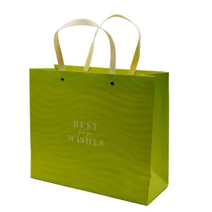 경쟁력있는 가격 어린이 의류 매장 선물 접이식 쇼핑 종이 가방 종이 가방의 녹색 사용자 정의 유형 손잡이