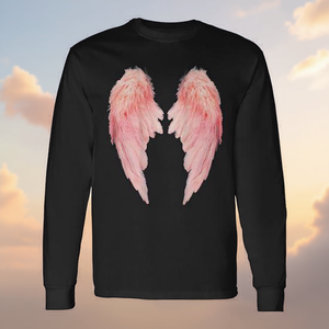 T-shirt a maniche lunghe con ali d'angelo rosa sul retro - Product Image 2