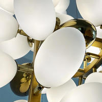 Lustre suspendu personnalisé pour salon, hall de villa, en verre exquis, design haut de gamme, motif grappe de raisin