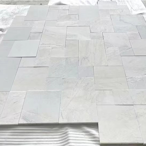 Carreaux à motifs français en marbre blanc du Vietnam - Product Image 1