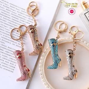 Groothandel Mooie Mode Schoenen Met Hoge Hakken Op Maat Metalen Embossing Afdrukken Hanger Dames Hoge Hak Sleutelhanger Met Diamant - Product Image 4