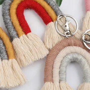 Su misura Delle Donne Del Sacchetto di Decorazione Del Pendente Fatti A Mano Tessuto Nappa Boho Macrame Arcobaleno Keychain