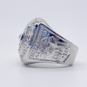 Anillo <span class=keywords><strong>del</strong></span> <span class=keywords><strong>Campeonato</strong></span> Mundial de los Chicago Cubs, Aleación de Plata Grabada, Joyería Unisex - Product Image 2