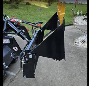 मिनी स्किड स्टीड लोडर बकेट 4 में 1 बकेट अटैचमेंट मल्टी फंक्शनल चार - Product Image 4