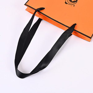 Bolsas de Regalo de Papel de Lujo Color Naranja con Logotipo Personalizado y Asa de Listón - Product Image 5